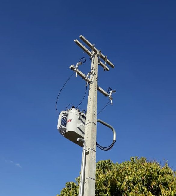 Transformador em Poste de Subestação Aérea